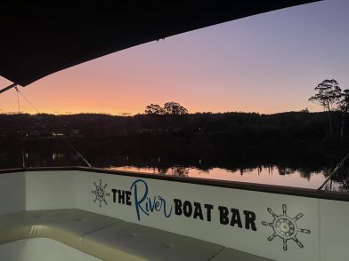 River Boat Bar